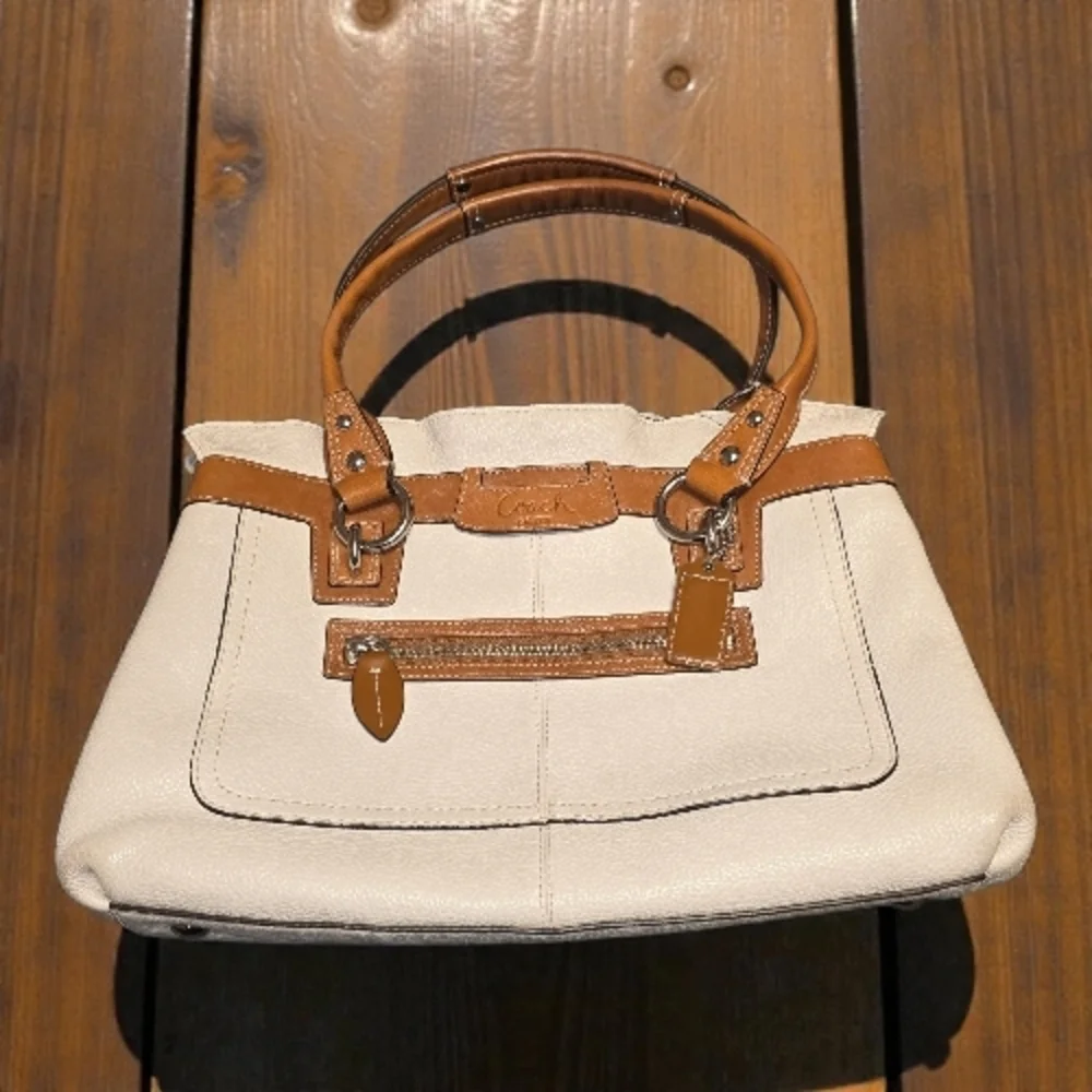 Coach Penelope Ivory Pebbled Leather Tote Handbag - EUC - Picture 2 of 16
